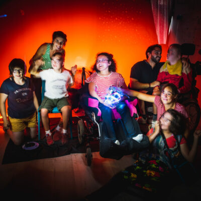 Photo lightpainting avec des enfants en situation de handicape